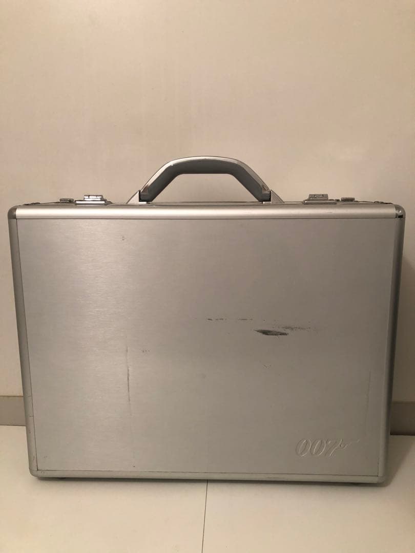 007シリーズ DVD 24枚セットアルミケースムック本付き美品