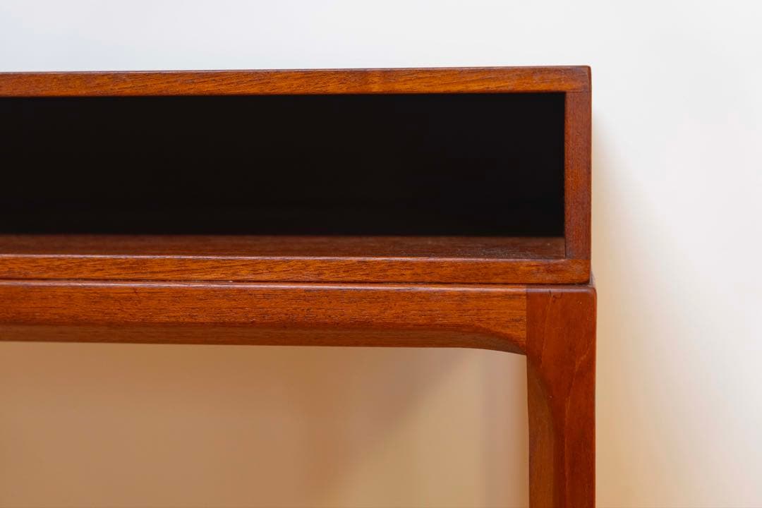 Aksel Kjersgaard カイクリスチャンセン　サイドテーブル　俵屋旅館