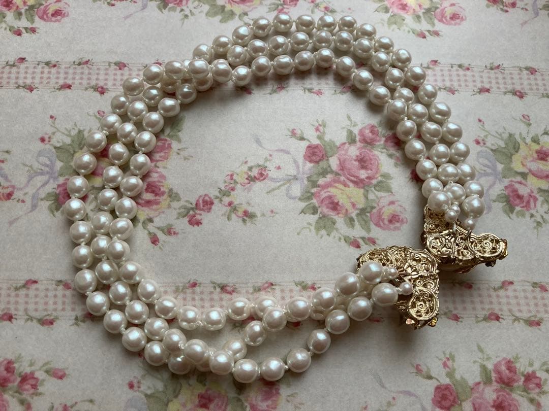 パール調ネックレス