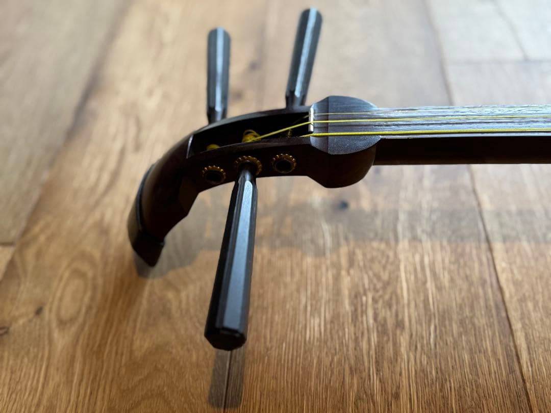 三味線本体 木製 3弦 金糸装飾