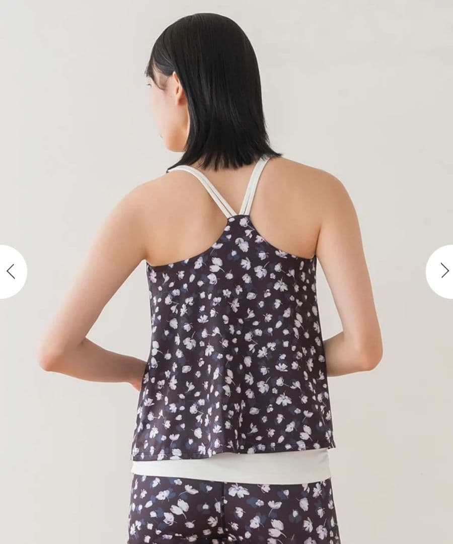 品切れ【新品未開封 タグ付】sukala フラワープリントカバータンクトップ　M