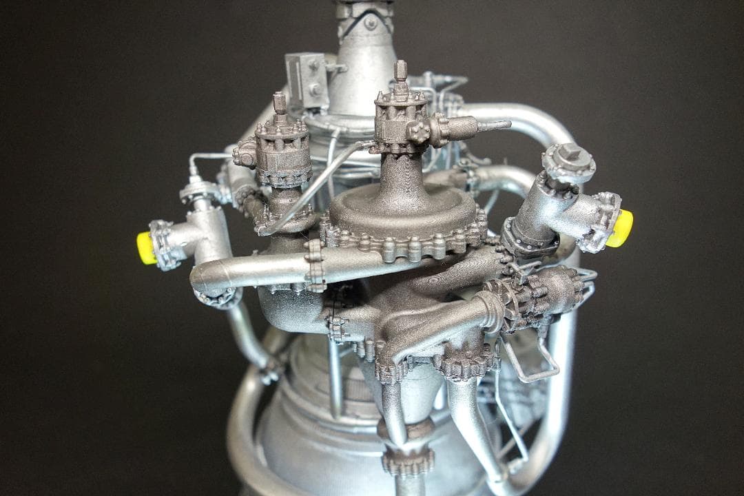 ロケットダイン社製 RL10 ロケットエンジンモデル完成品