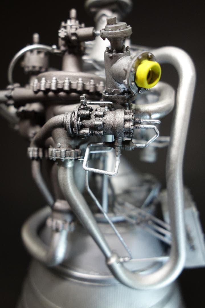 ロケットダイン社製 RL10 ロケットエンジンモデル完成品