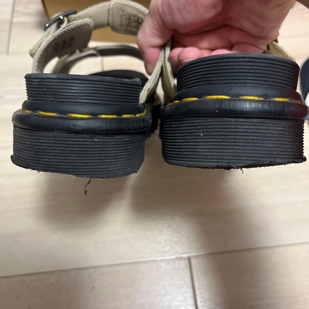 Dr. Martens ドクターマーチン　アイボリー サンダル