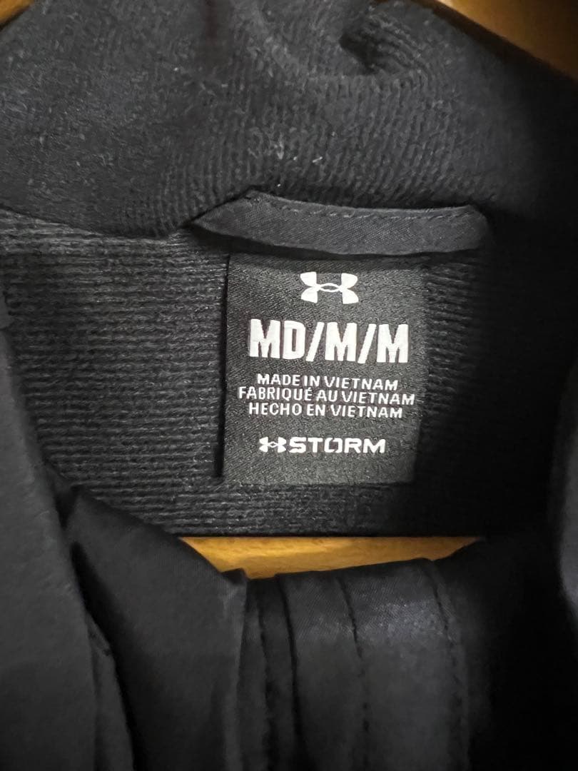 h*a様 アンダーアーマー ベンチコート M 中綿 ダウン コート ブラック