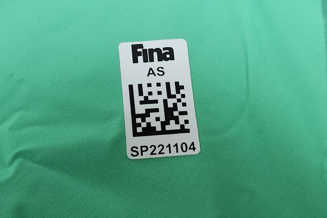 F6【新品】speedo スピード 競泳水着　ファストスキン　25（Mサイズ）