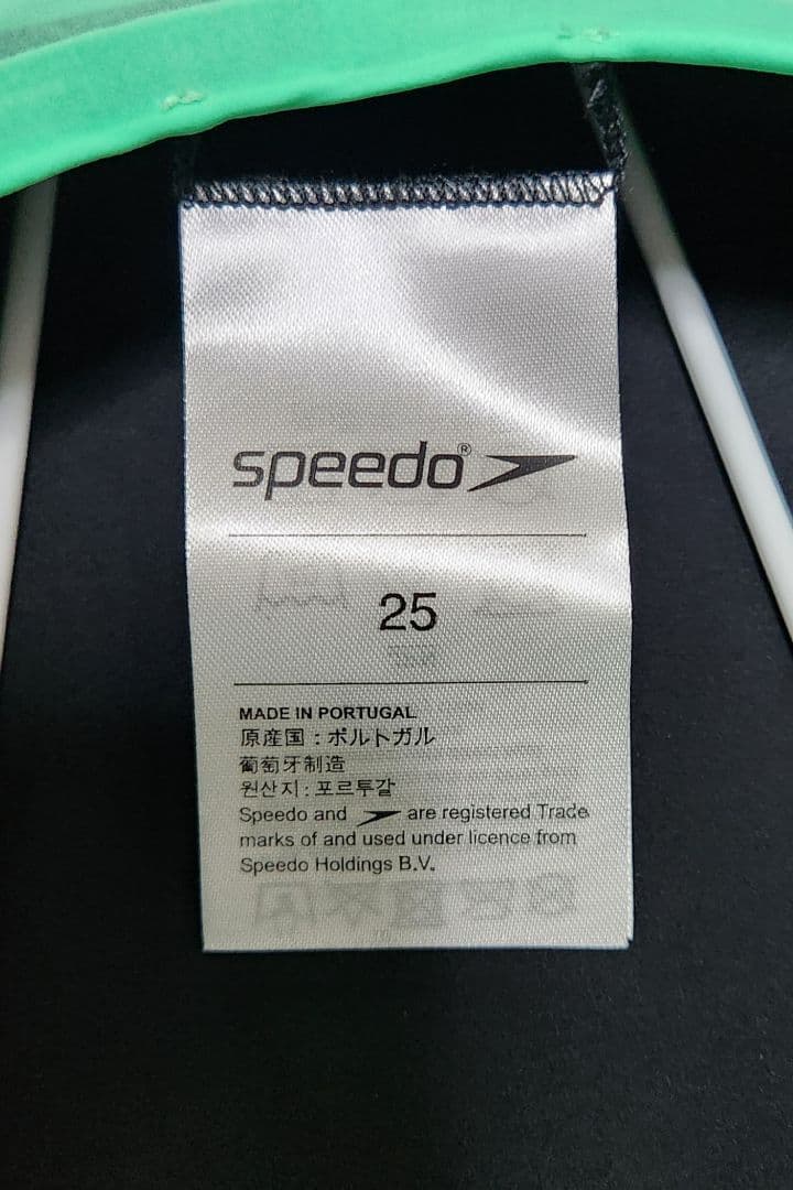 F6【新品】speedo スピード 競泳水着　ファストスキン　25（Mサイズ）