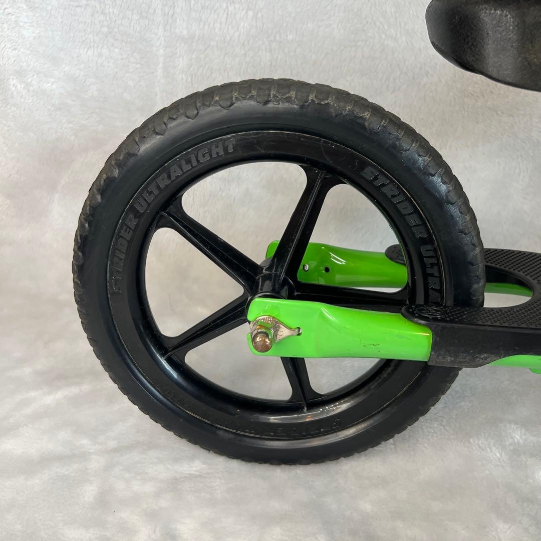 ストライダー　スポーツ　STRIDER SPORTS 黄緑　グリーン　12インチ