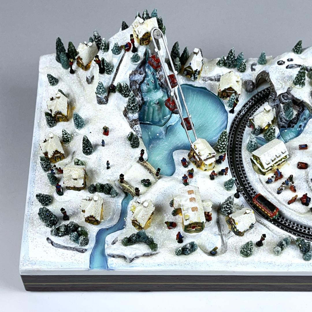 トーマスキンケード クリスマス スキーリゾート ライトアップ ジオラマ 雪化粧