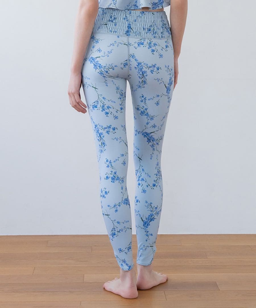 新品未使用❤️SUKALA ❤️スプリングフラワーシャーリングレギンスL❤️