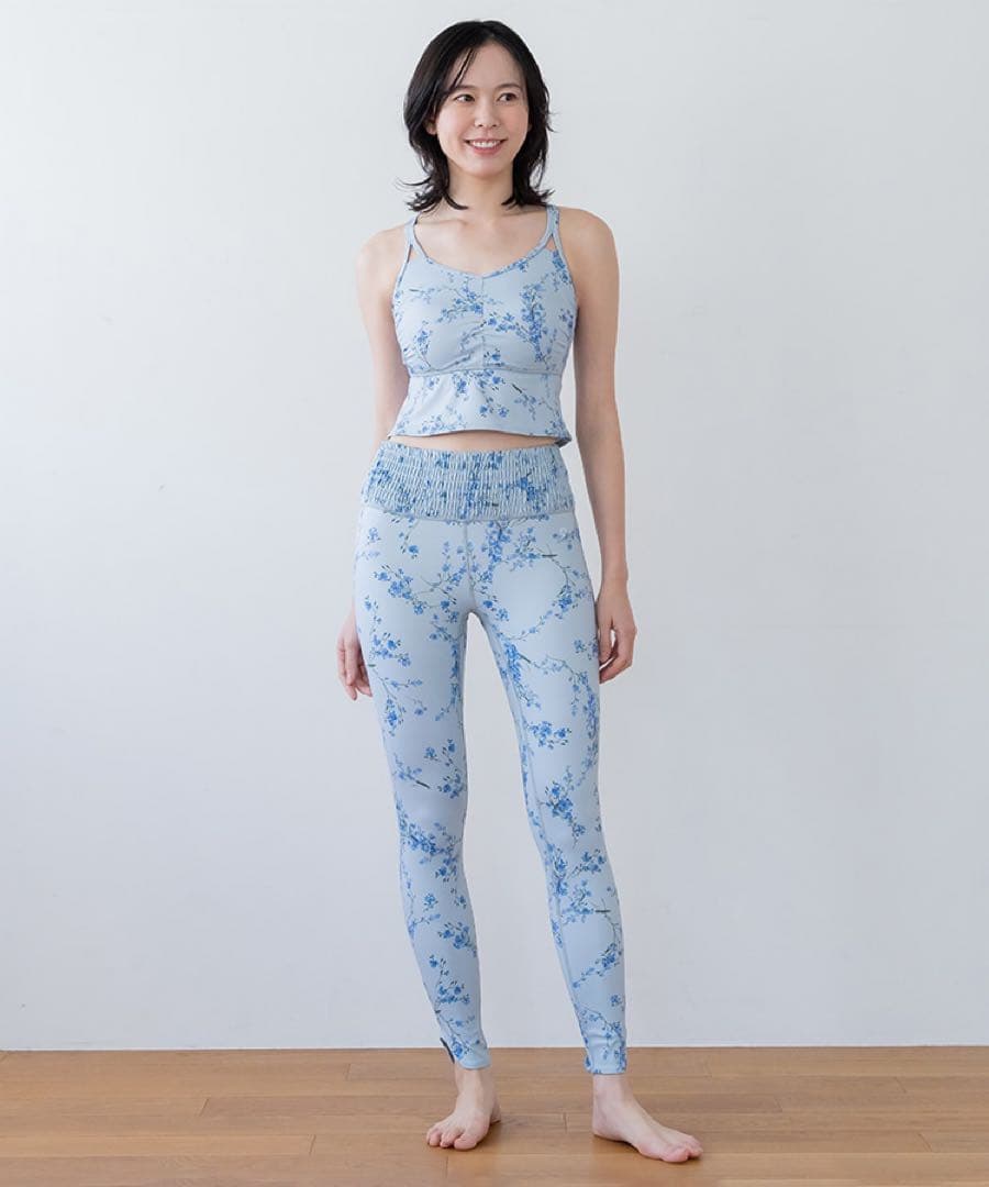 新品未使用❤️SUKALA ❤️スプリングフラワーシャーリングレギンスL❤️