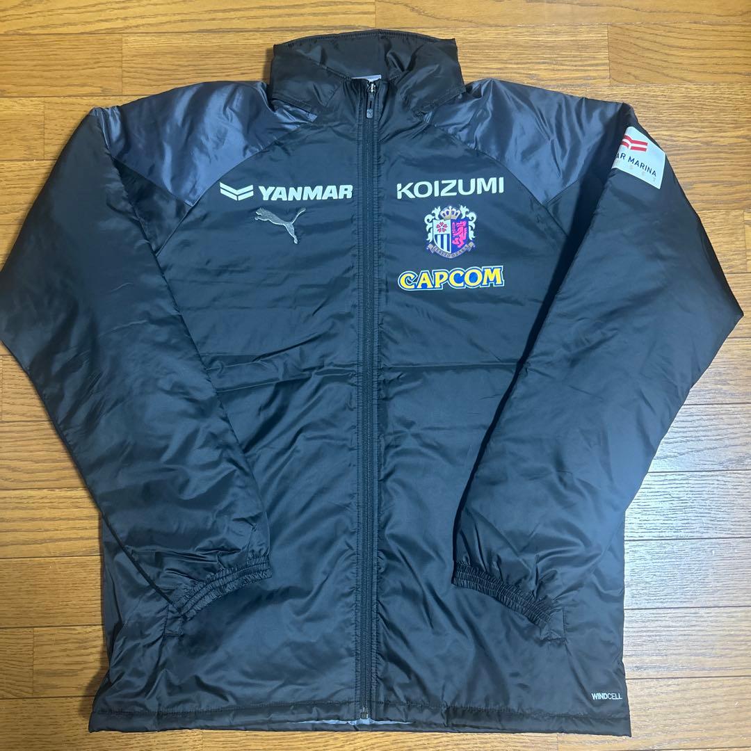 セレッソ大阪PUMA ウォーマーXL CAPCOM 黒