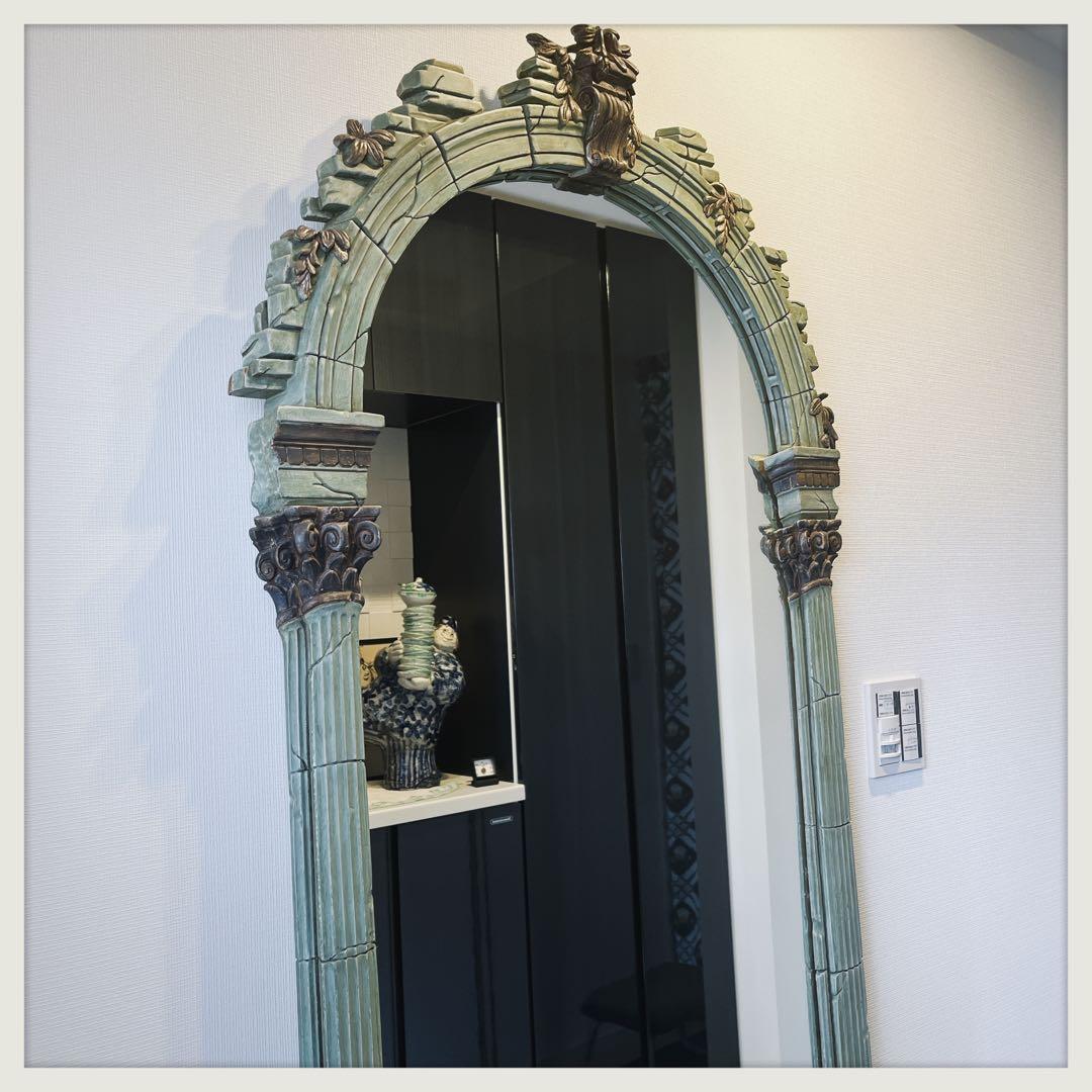 イタリア　1980年代ヴィンテージミラー　ゴールドモチーフ　遺跡風アレンジ