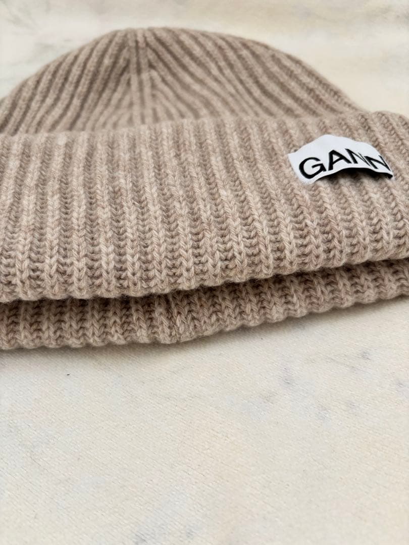 【正規品】GANNI ガニー　ビーニー　ニット帽　ベージュ　新品未使用タグ付き