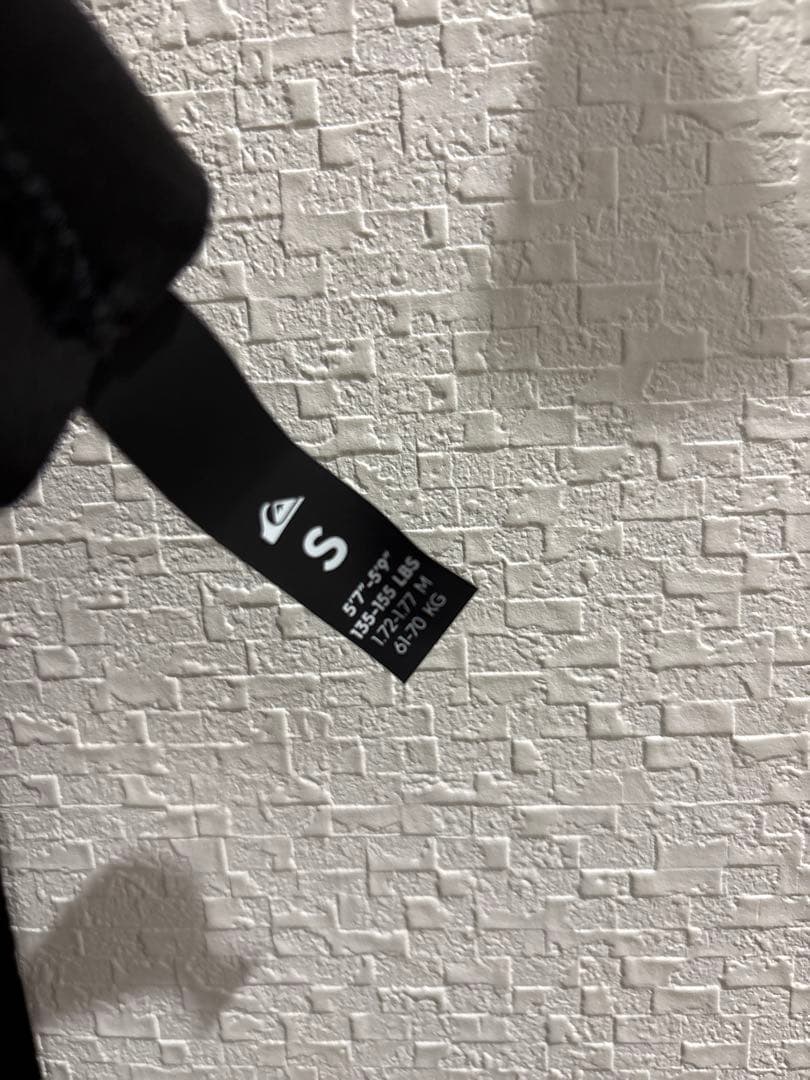 QUIKSILVER フルスーツ ブラック/レッド