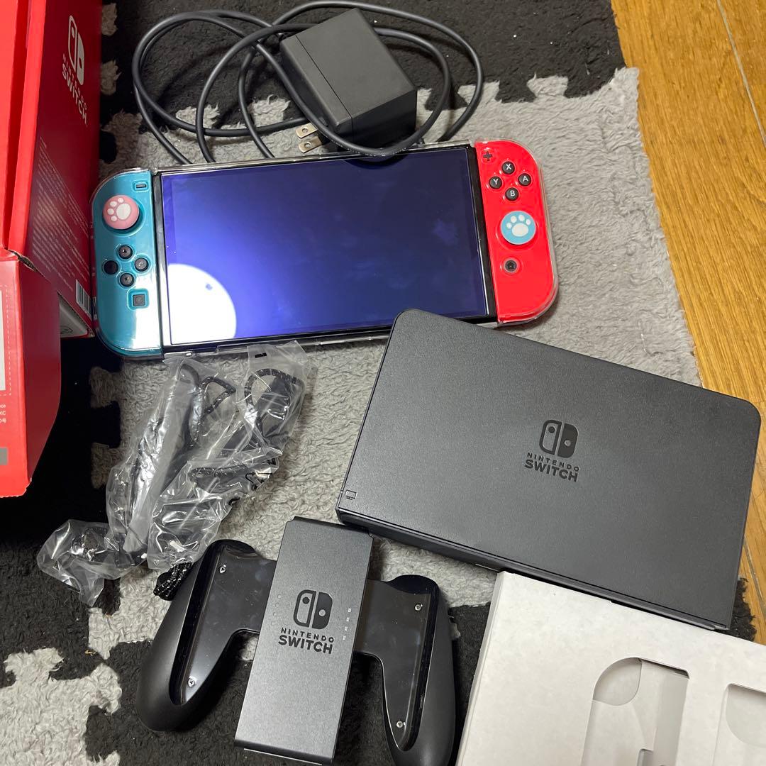 Nintendo Switch EL モデル　青/赤 肉球ボタン