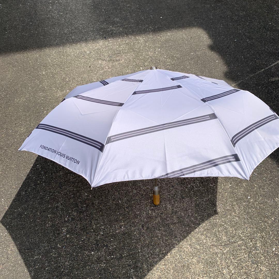 ルイヴィトン財団美術館　限定　傘