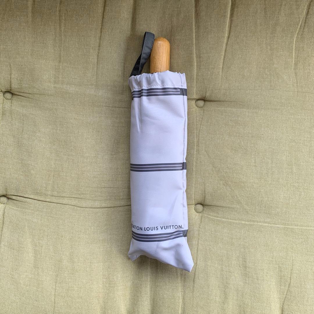 ルイヴィトン財団美術館　限定　傘