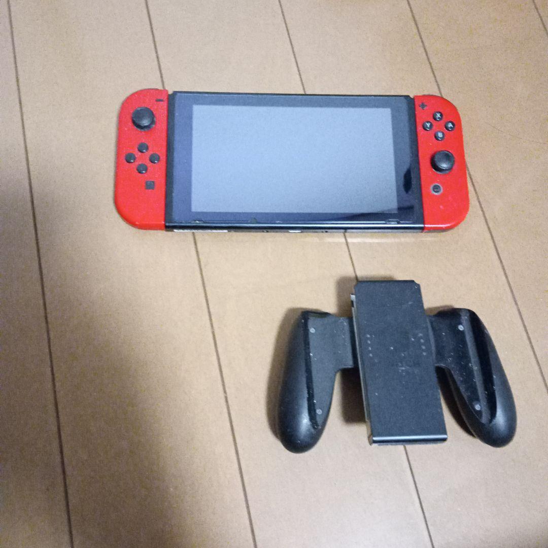 Nintendo Switch 赤 本体 コントローラー用ホルダー付き