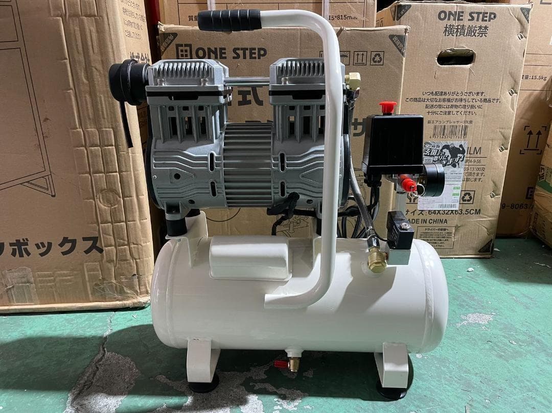 中古コンプレッサー 100v　静音　小型　オイルレス　12L
