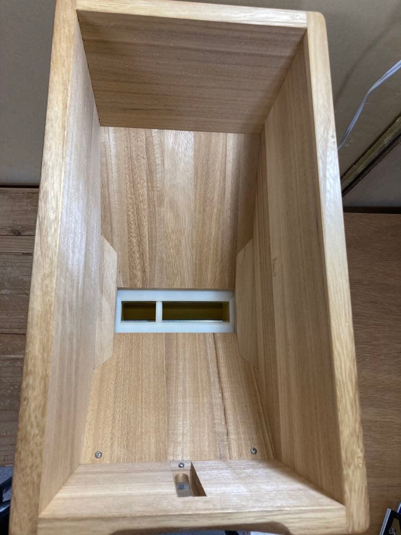 桐の米びつ10kg用　桐子モダン　ほぼ未使用　C