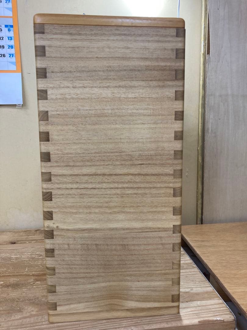 桐の米びつ10kg用　桐子モダン　ほぼ未使用　C