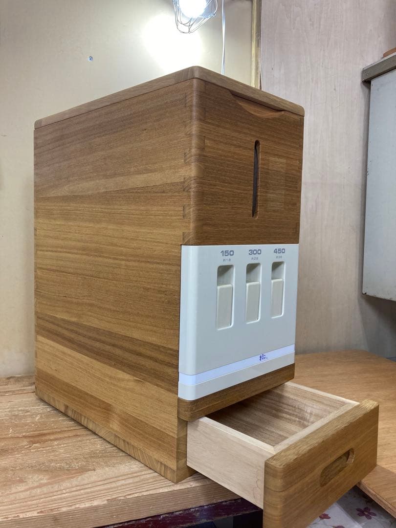 桐の米びつ10kg用　桐子モダン　ほぼ未使用　C