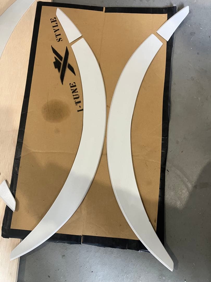 ハ*男様 80系ノアSi・ヴォクシーZS用ワンオフのダウン風フェンダー　i−tu