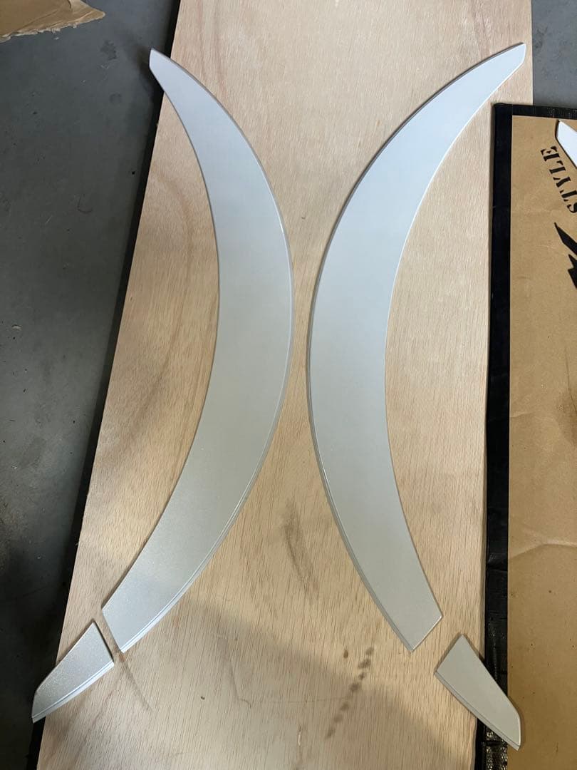 ハ*男様 80系ノアSi・ヴォクシーZS用ワンオフのダウン風フェンダー　i−tu