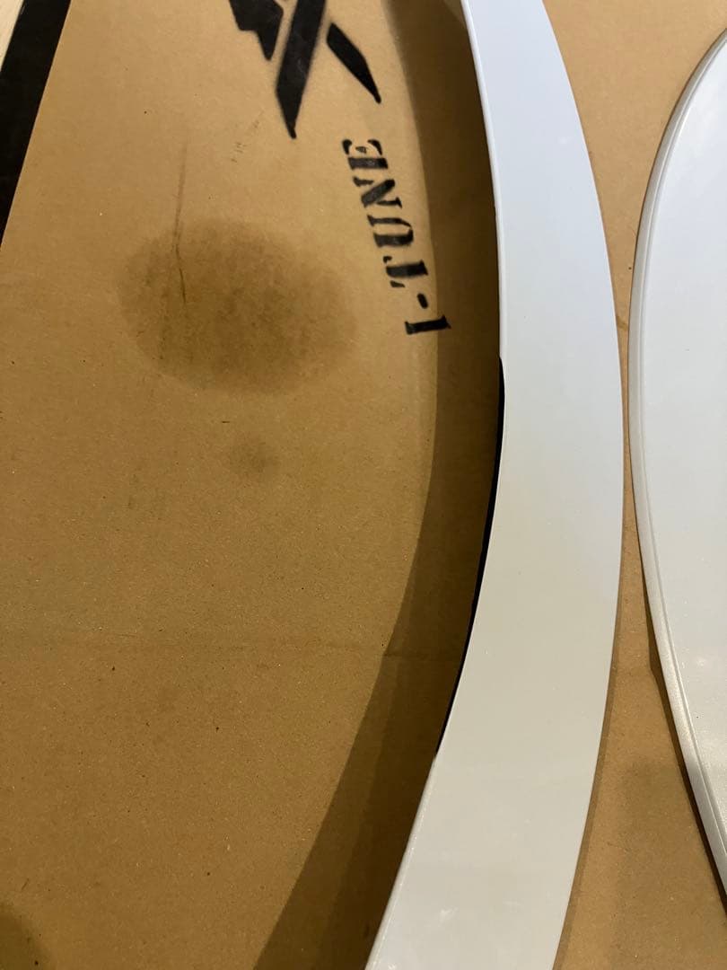 ハ*男様 80系ノアSi・ヴォクシーZS用ワンオフのダウン風フェンダー　i−tu