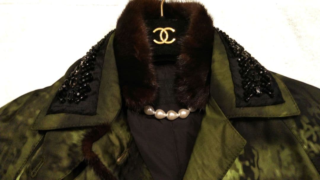 PRADA　キラキラビジュー　デンマーク産ミンク付　中綿　コート