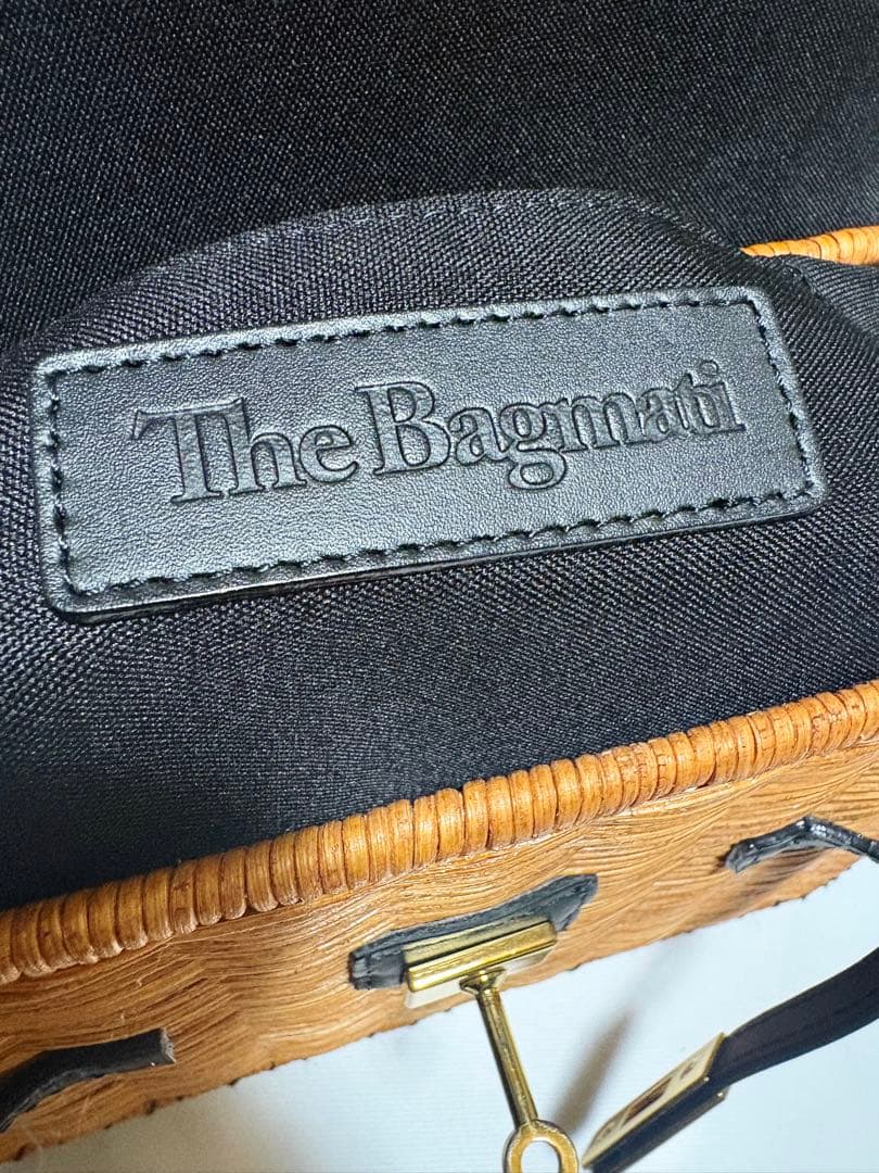 The Bagmati フラップショルダーカゴバッグ　anuans アニュアンス