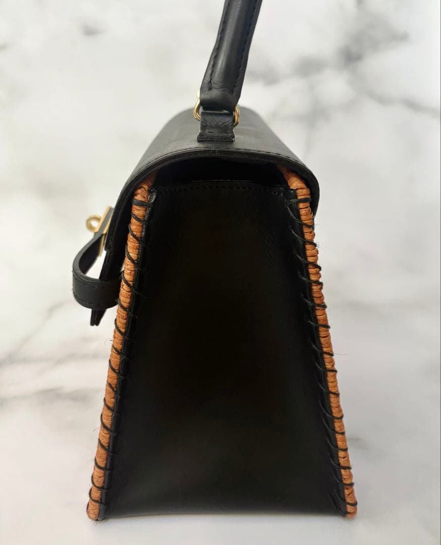 The Bagmati フラップショルダーカゴバッグ　anuans アニュアンス