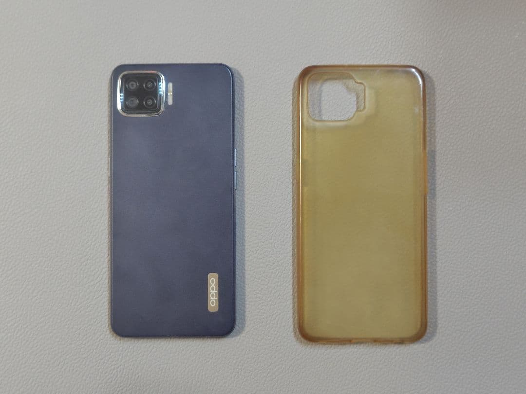 OPPO A73 スマホ SIMフリー（ケースあり）