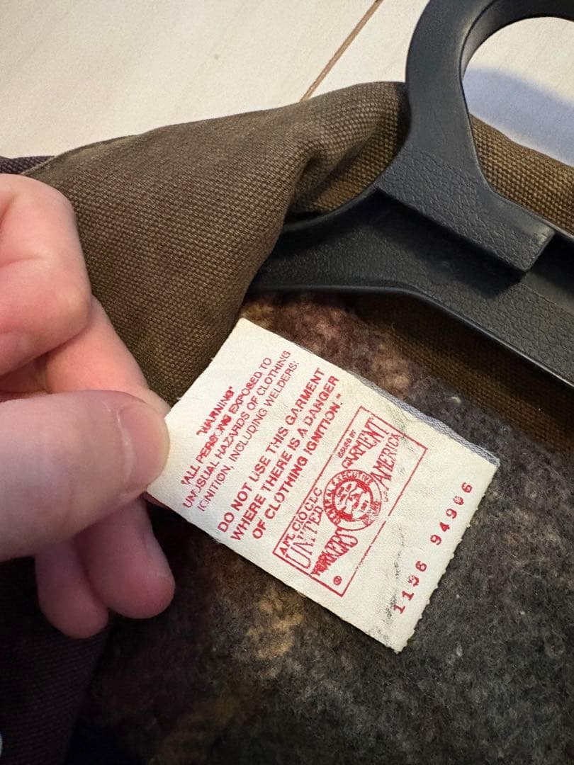 1月一杯限定値下げ Carhartt カバーオール タグ表記 USA