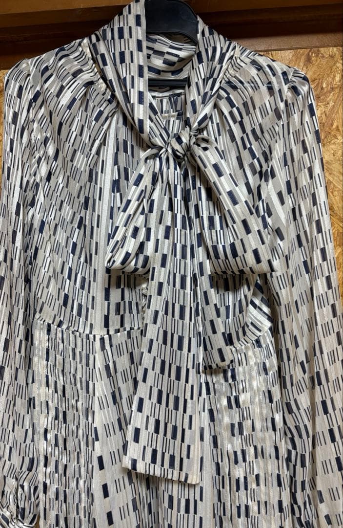 週末限定お値下げ倉科カナさん着用！フレイアイディー★プリントボウタイワンピース