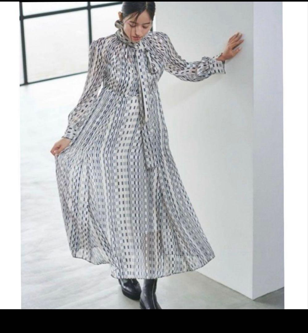 週末限定お値下げ倉科カナさん着用！フレイアイディー★プリントボウタイワンピース