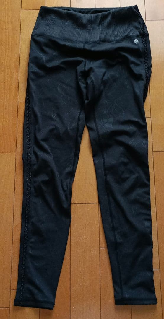 【 SUKALA 】バックフレアタンク＆エンボスリーフレギンス　M ブラック