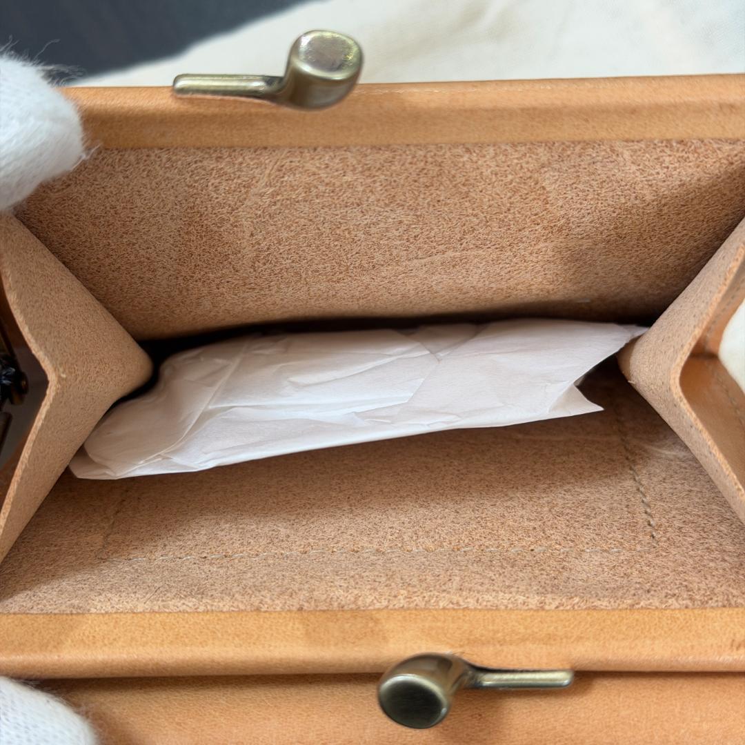 【新品未使用】イルビゾンテ 二つ折り がま口 財布 ヌメ ナチュラル