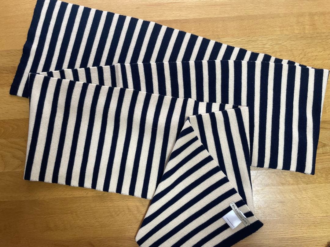 BALENCIAGA マフラー ストライプニット生地