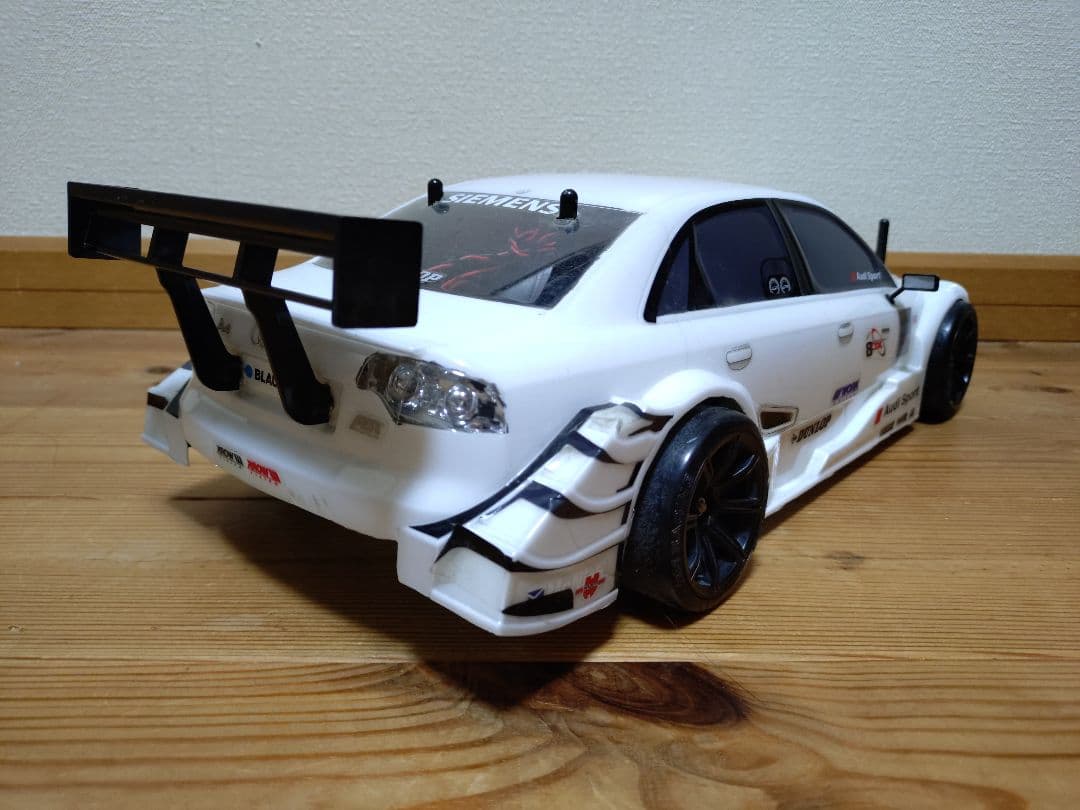 banana　　タミヤ　ta05　シャーシ　アウディA4　ボディ　メカ