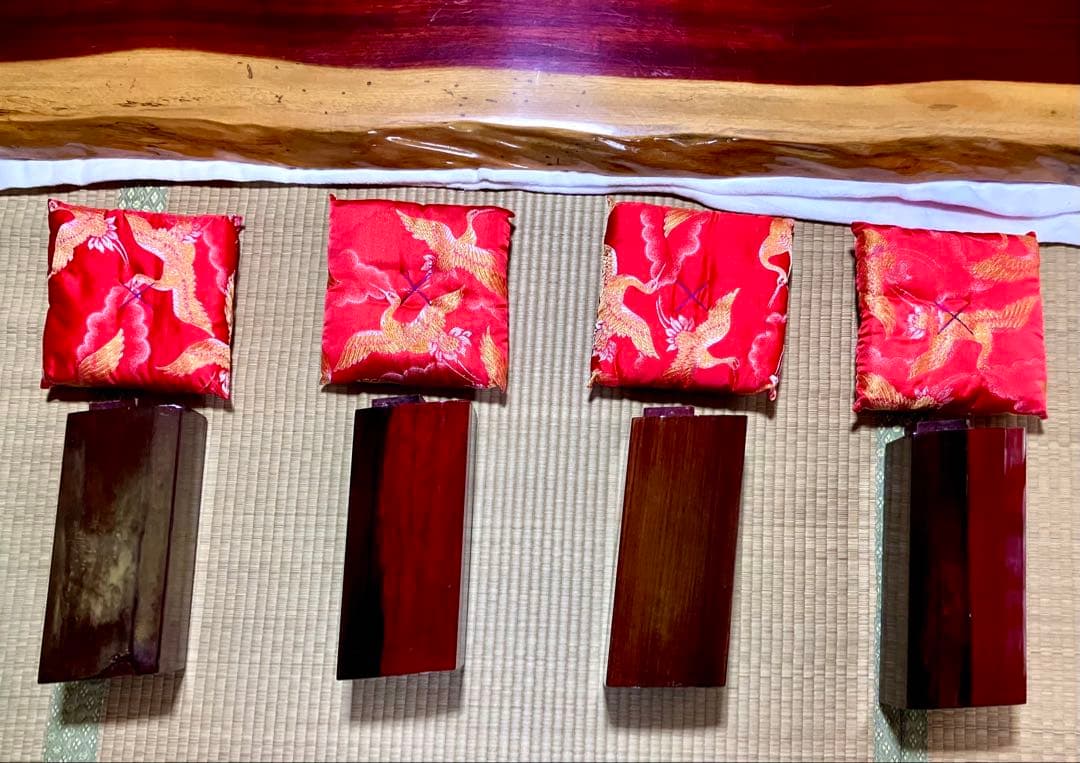 天然木一枚板 座卓テーブル 脚・座卓脚用小座布団付き