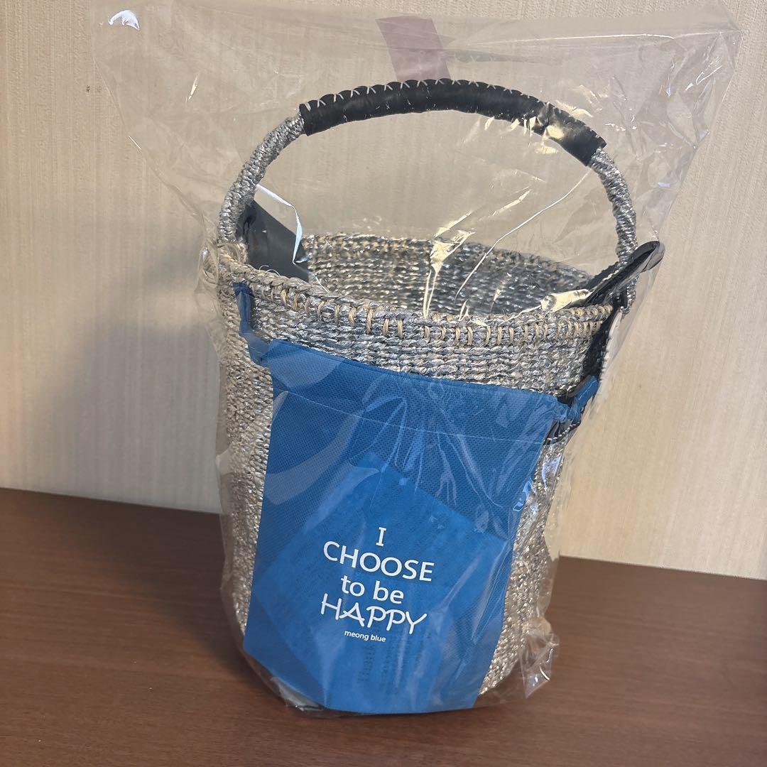 【新品】meong blue シルバー　ショルダー付き　カゴバッグ　チャーム付き