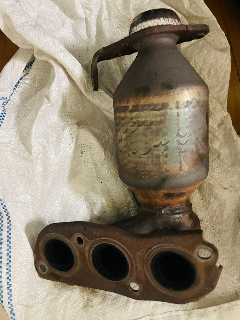 佑*護様 L375S触媒