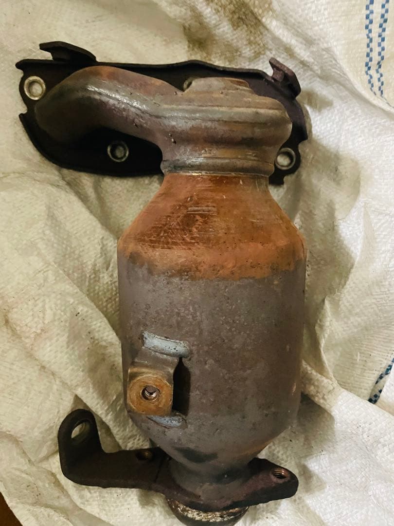 佑*護様 L375S触媒