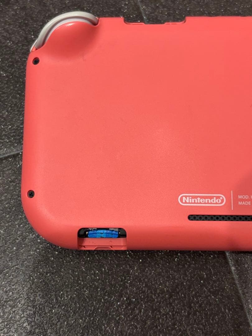 【動作○、傷あり】Nintendo Switch Lite コーラル　ジャンク