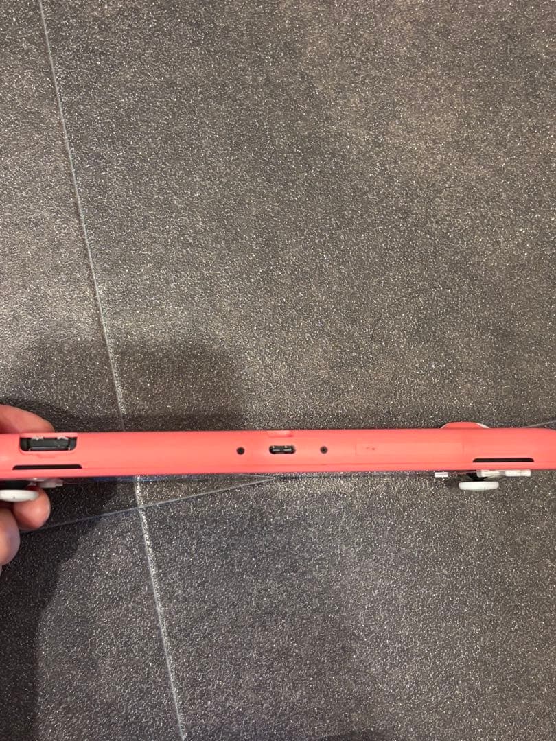 【動作○、傷あり】Nintendo Switch Lite コーラル　ジャンク