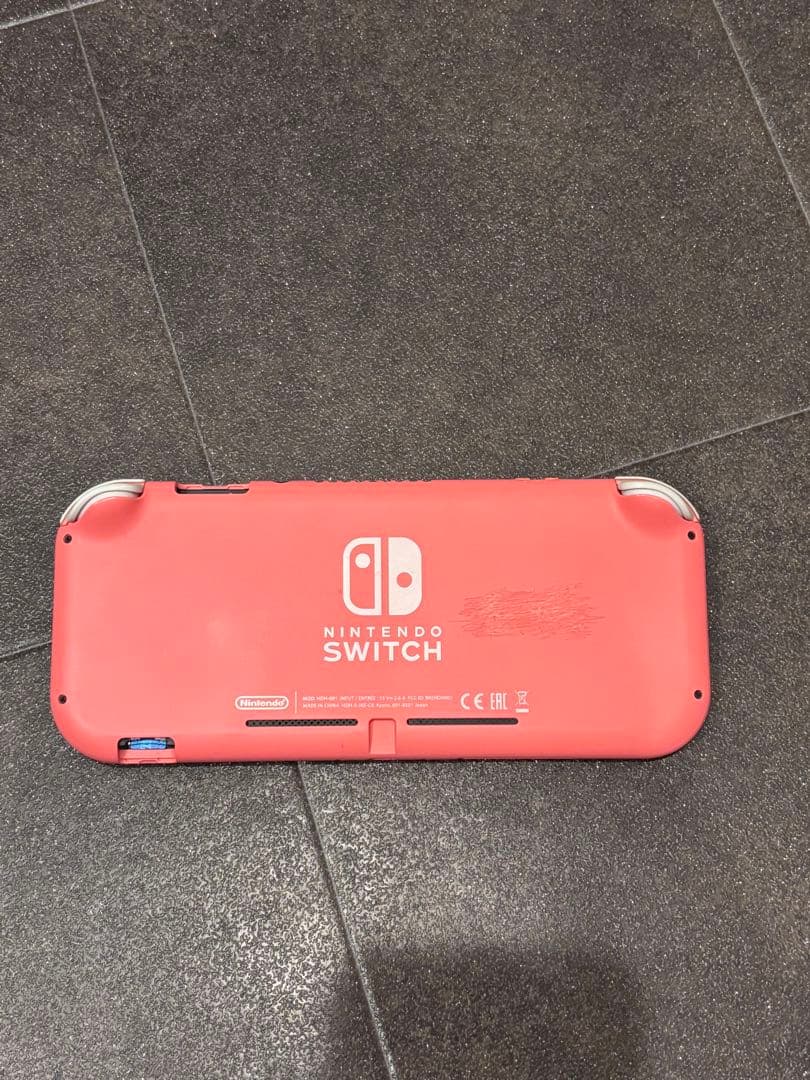 【動作○、傷あり】Nintendo Switch Lite コーラル　ジャンク