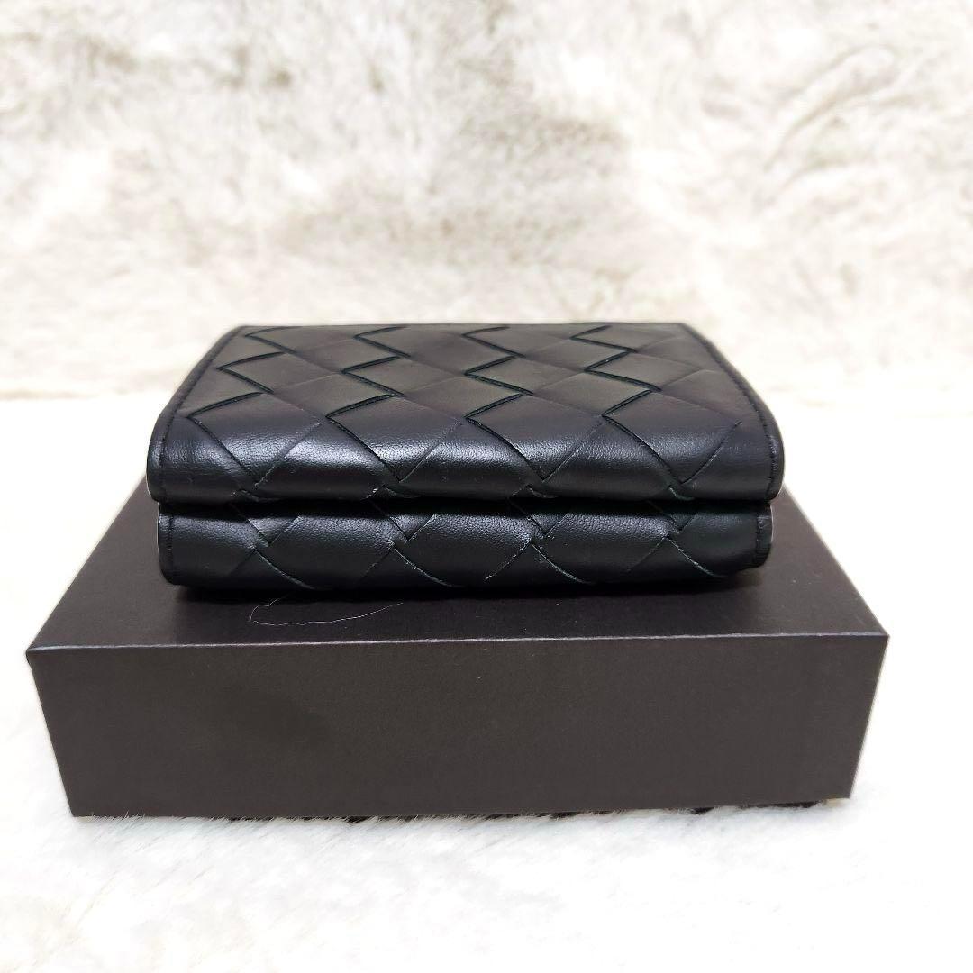 ✨ほぼ未使用　付属品完備✨ボッテガ　三つ折り　イントレチャート　レザー　ブラック