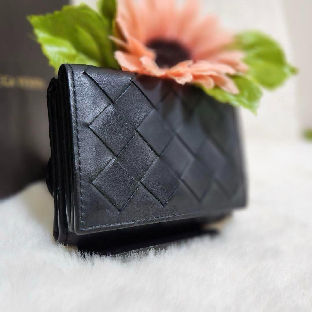 ✨ほぼ未使用　付属品完備✨ボッテガ　三つ折り　イントレチャート　レザー　ブラック